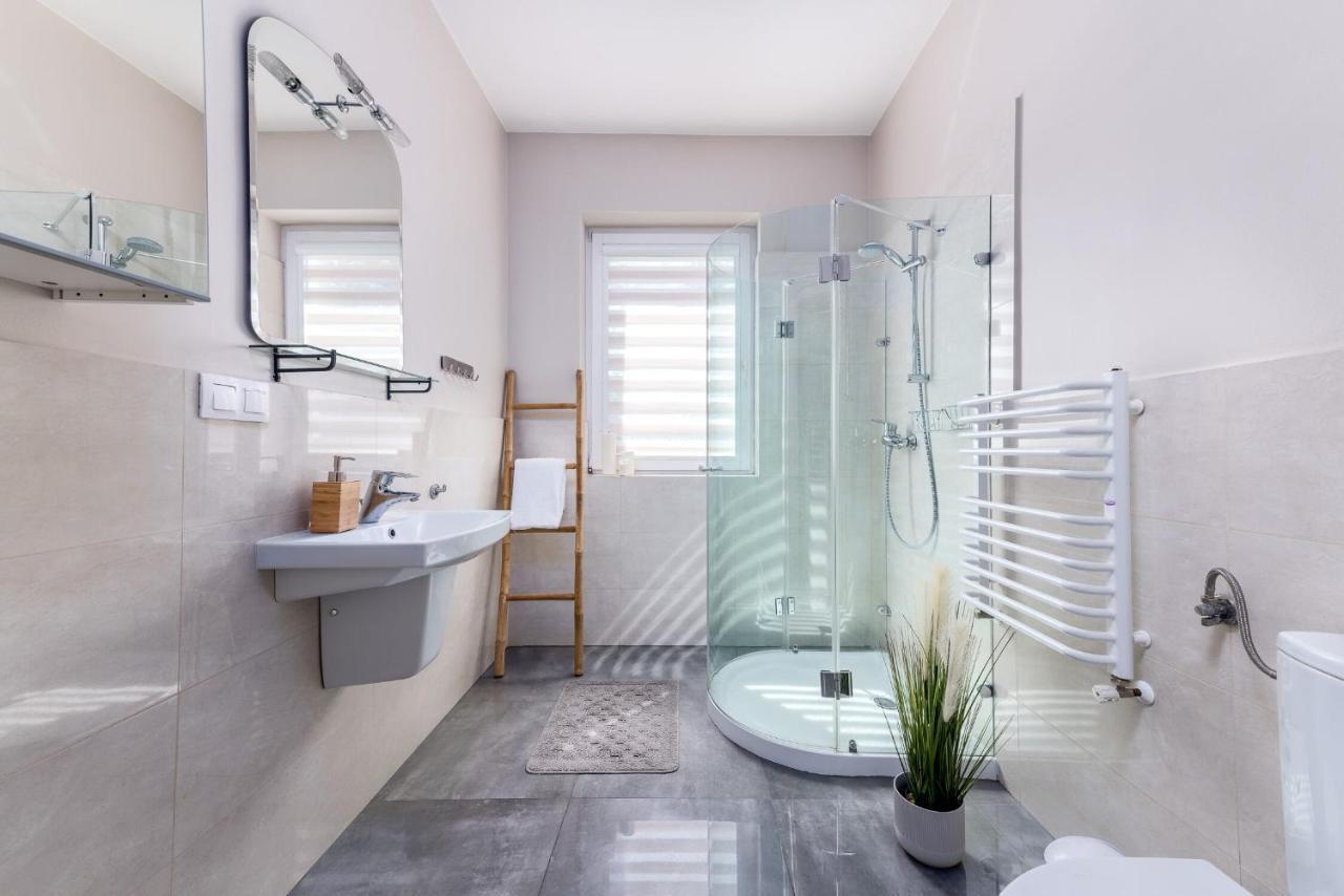Surf Villa 莱鲍 外观 照片